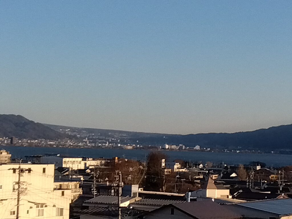 ホテルからの諏訪湖